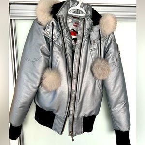 Moose Knuckles, Original Debbie Bomber jacket, size extra small, silver colour